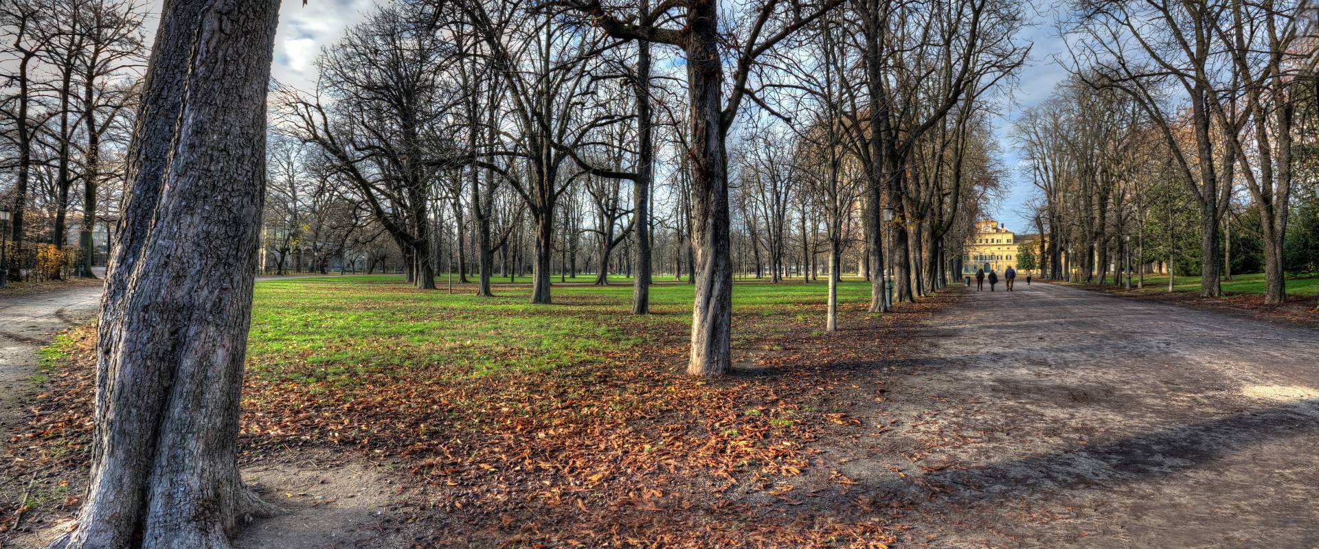 Scorcio del parco ducale di Parma foto di Goethe100